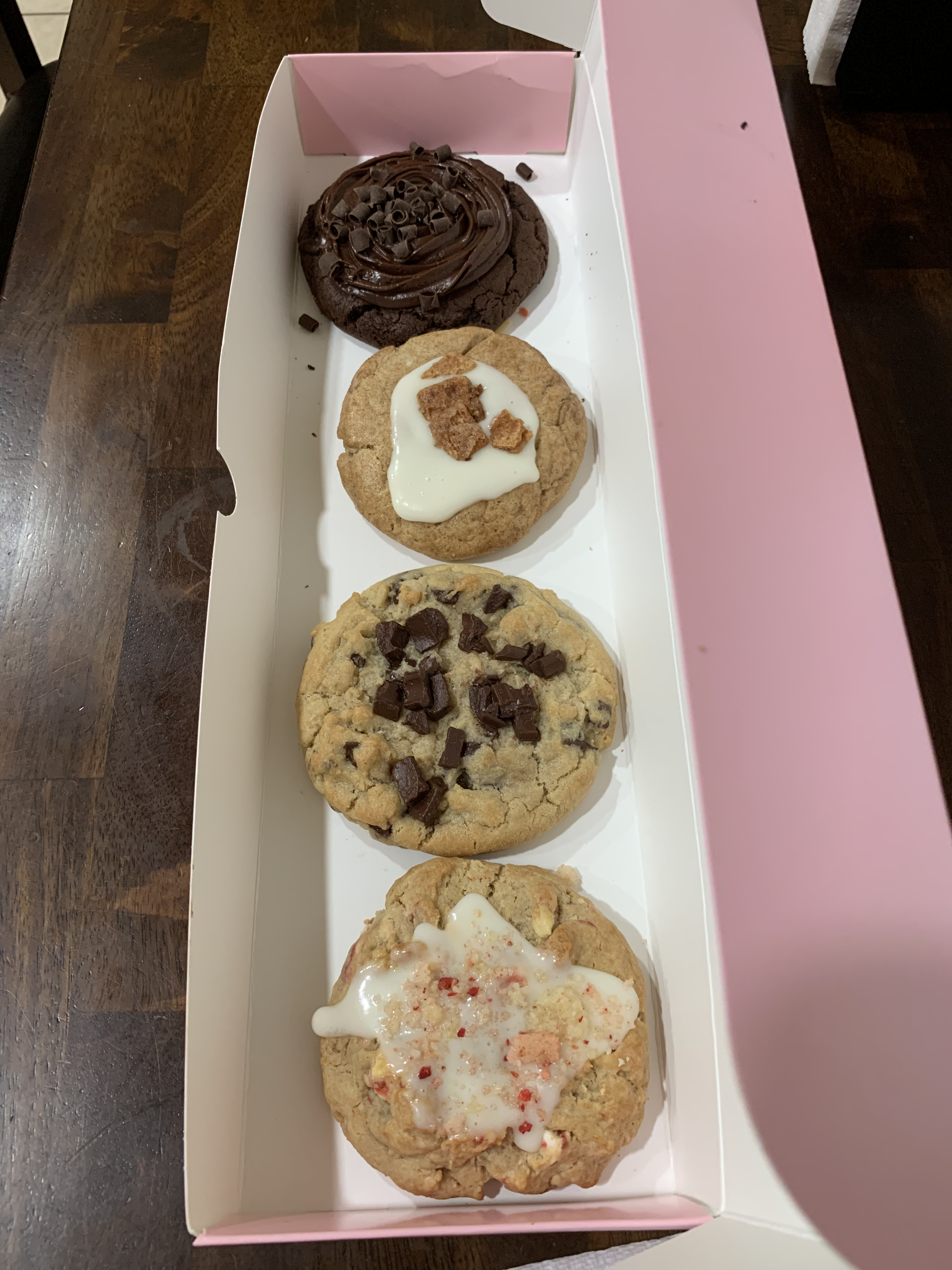 Crumbl Review 8/21–8/26